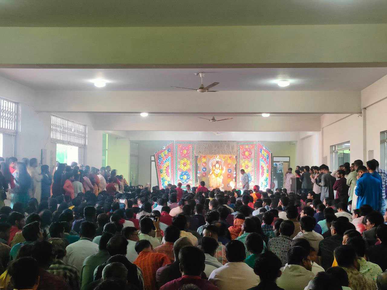 নানা আয়োজনে শেকৃবিতে উদযাপিত সরস্বতী পূজা