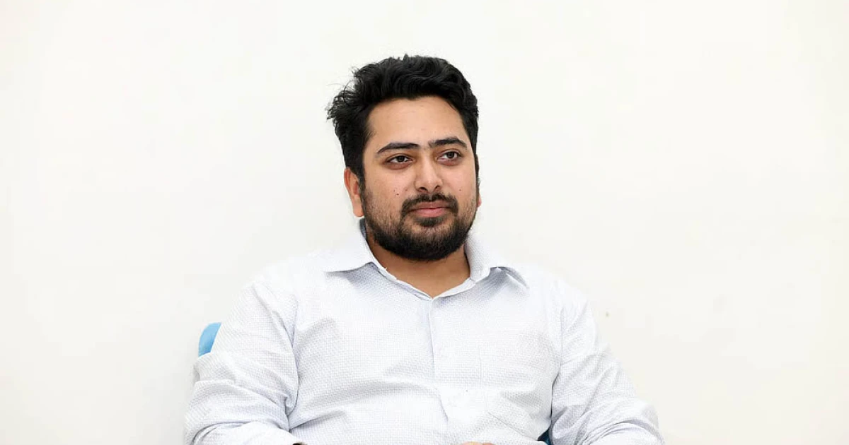 নির্বাচনী প্রচারণা নিয়ে আবেগঘন পোস্ট নাহিদ ইসলামের