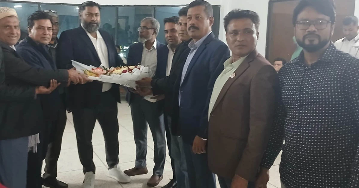 গাজীপুর বারের আইনজীবী আওয়ামীলীগ নেতা সাজেদুজ্জামান ভূইয়ার বিএনপিতে যোগদান