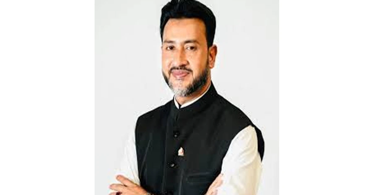বিমানবন্দর থেকে গাজীপুর সিটির সাবেক কাউন্সিলর গ্রেফতার