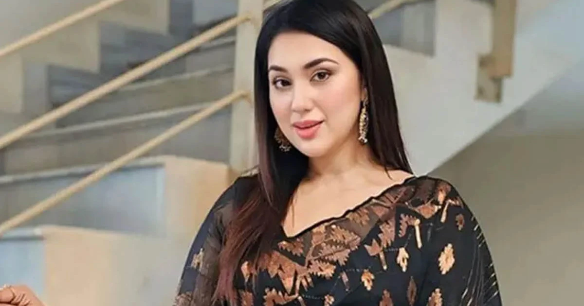 বিয়ে নিয়ে মুখ খুললেন অপু বিশ্বাস