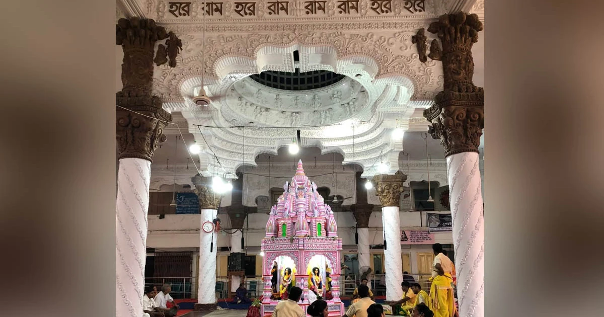 টাঙ্গাইল বড় কালীবাড়ীতে শুরু হয়েছে মহানামযজ্ঞ ও লীলা কীর্তন
