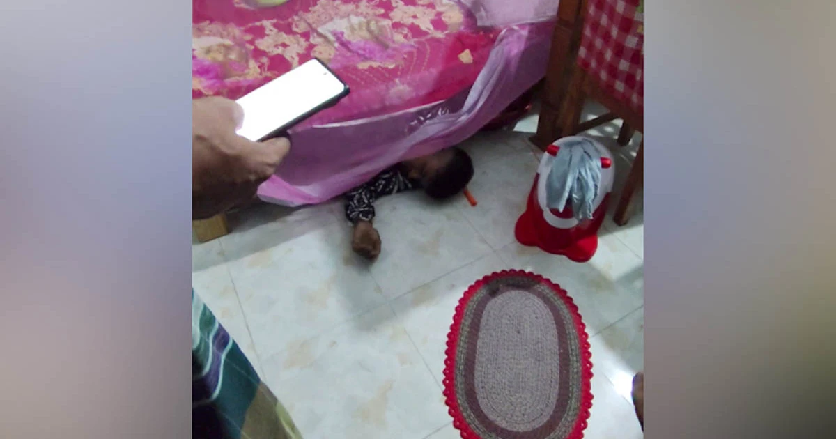 চুরি করতে গিয়ে ঘুমিয়ে পড়ল চোর