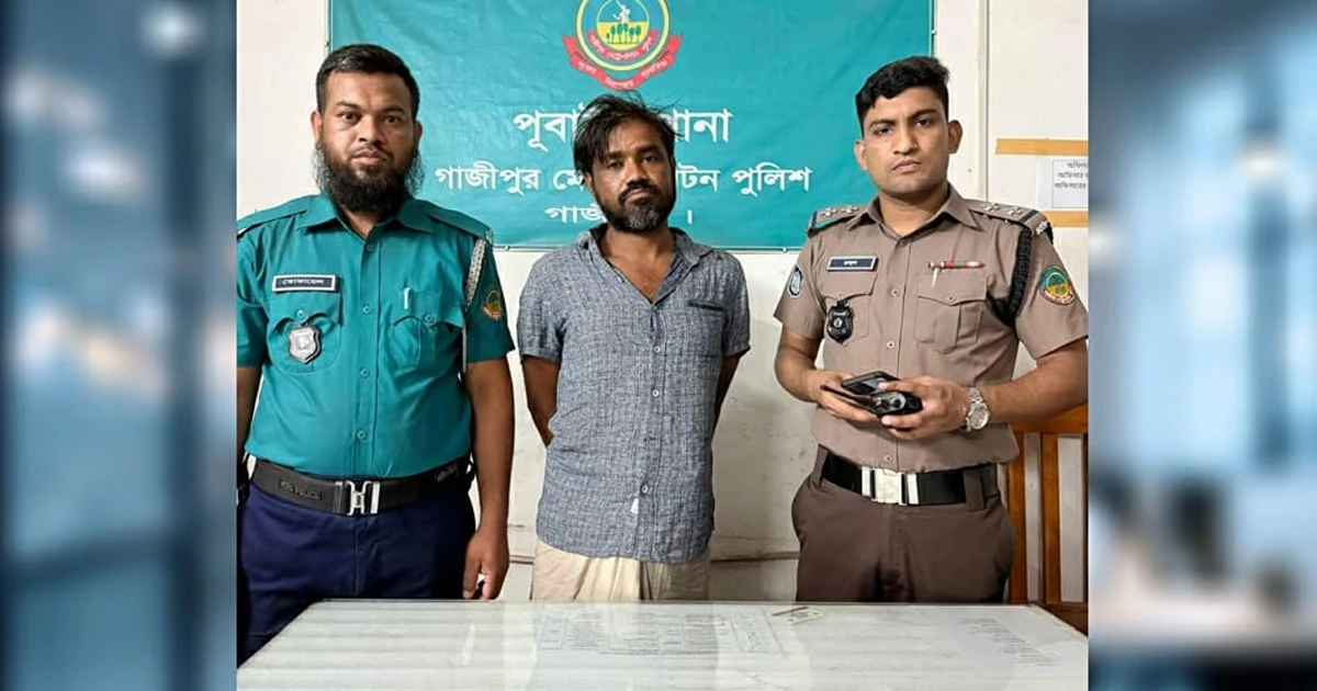 পূবাইলে পুলিশের সাঁড়াশি অভিযানে নারীসহ আটক ৫