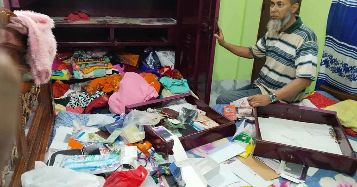 নোয়াখালীতে চার ফ্ল্যাটে দুর্ধর্ষ চুরি, ২৫ ভরি স্বর্ণসহ ১০ লাখ টাকা লুট