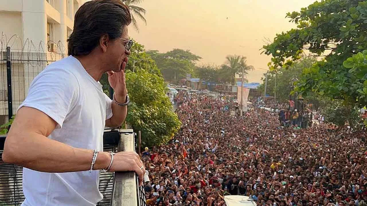 শাহরুখের 'মান্নাত' আরও বড় হচ্ছে