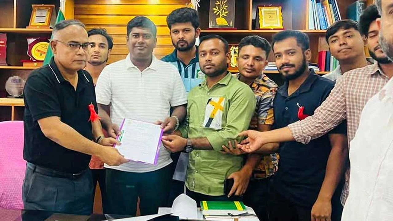 প্রশাসনিক কার্যক্রম আধুনিকায়নসহ ইবি প্রশাসনের কাছে ছাত্রদলের ৯ দফা দাবি