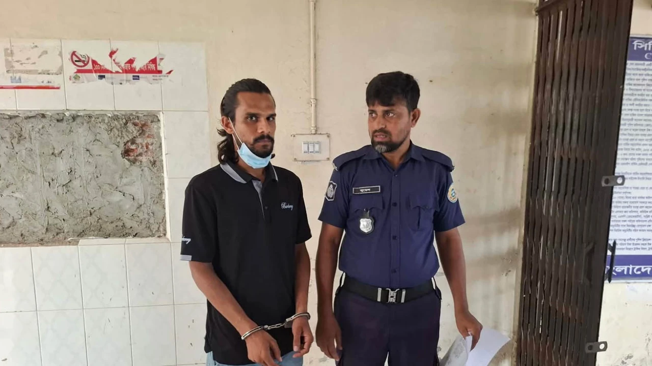 নলছিটিতে গাঁজাসহ ছাত্রদল নেতা আটক