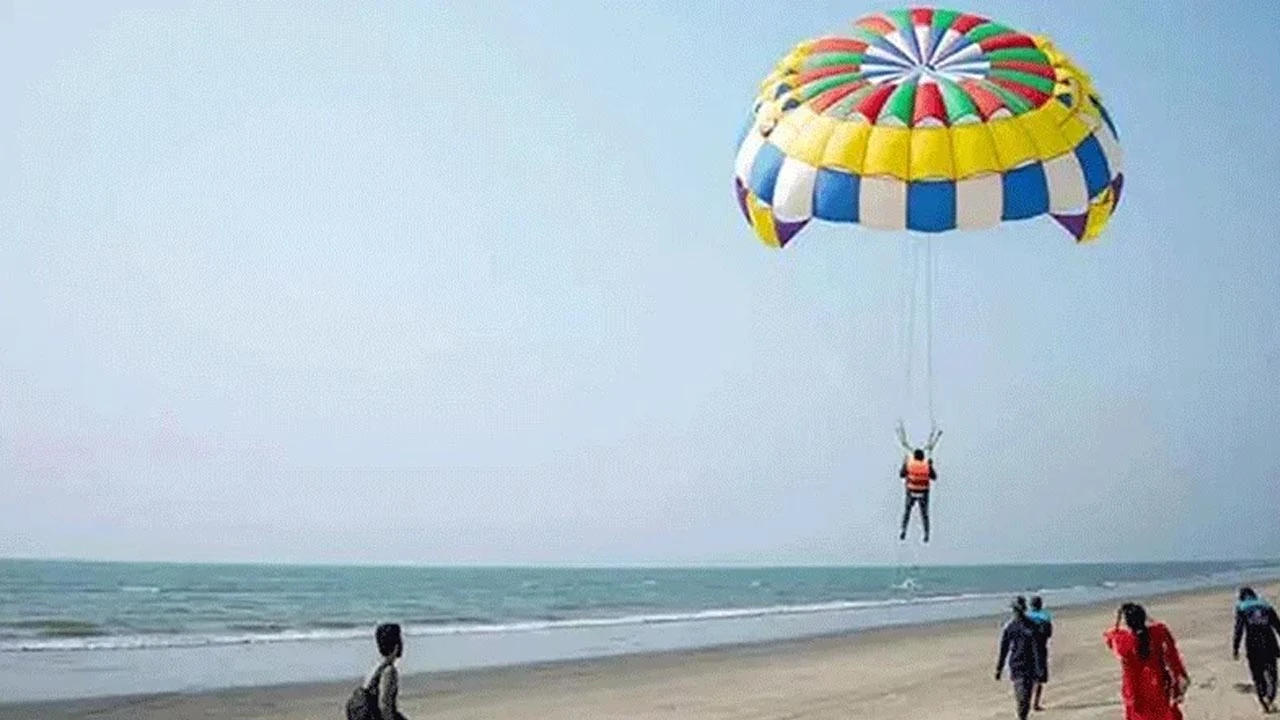কক্সবাজারে প্যারাসেইলিং থেকে ছিটকে সমুদ্রে পড়ে পর্যটকের মৃত্যু