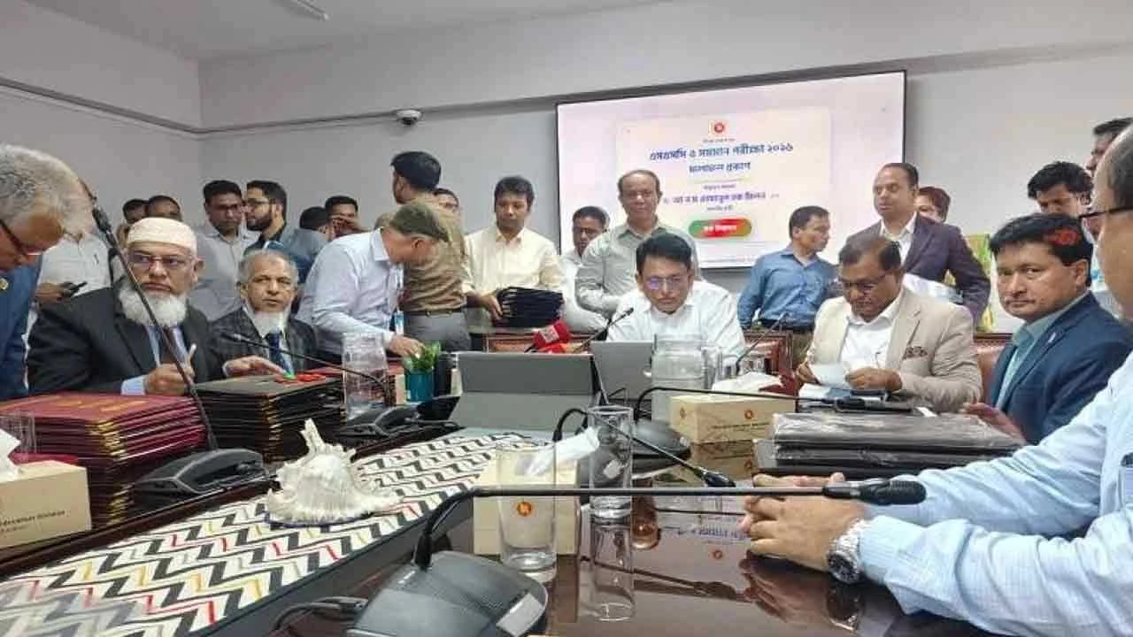 এসএসসিতে পাসের হার কমেছে ৩.৯৯%