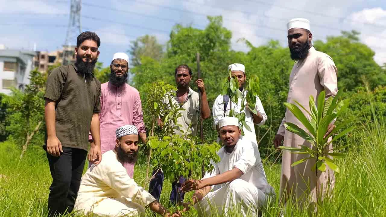 ইসলামী ছাত্র আন্দোলনের ৩৫তম প্রতিষ্ঠাবার্ষিকী উপলক্ষে ইবিতে বৃক্ষরোপণ কর্মসূচি