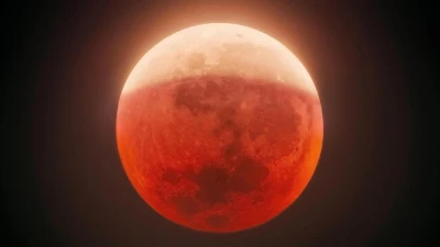 রাত থেকে শুরু হচ্ছে বিরল চন্দ্রগ্রহণ, দেখা যাবে যেসব অঞ্চলে