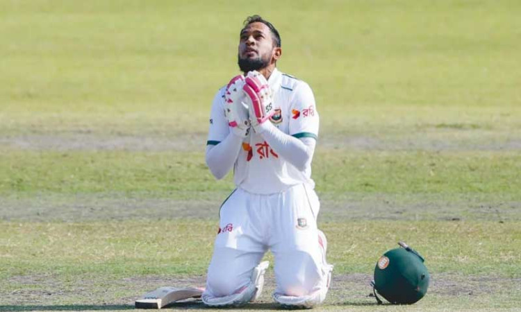 দল না পাওয়ায় মুশফিকের ফেসবুক স্ট্যাটাস