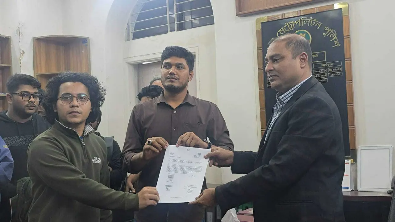 ভুয়া ফটোকার্ড ও অপপ্রচারের অভিযোগে জিডি করলেন ছাত্রদলের আবিদ-মায়েদ