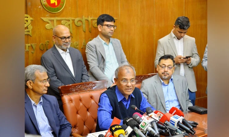 হাদির হামলাকারীদের ধরিয়ে দিলে দেওয়া হবে ৫০ লাখ টাকা পুরস্কার: স্বরাষ্ট্র উপদেষ্টা