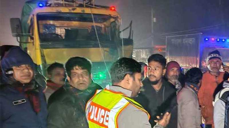 গাইবান্ধায় ট্রাকের ধাক্কায় মোটরসাইকেল দুই আরোহী নিহত