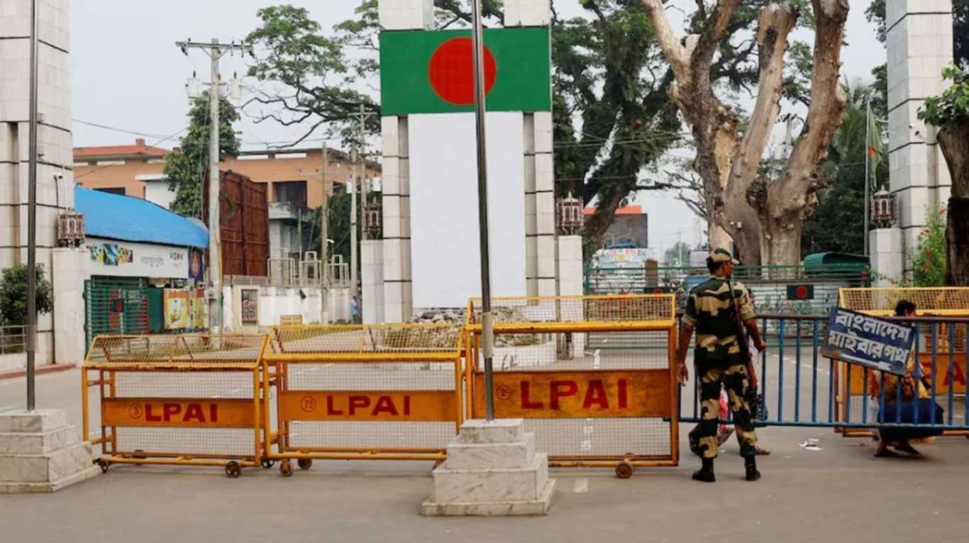 ভারতীয়দের পর্যটক ভিসা দেওয়া ‘সীমিত’ করল বাংলাদেশ