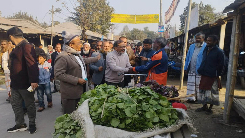 জাপা প্রার্থী সিদ্দিকুল আলমের বিরুদ্ধে আচরণ বিধি লঙ্ঘনের অভিযোগ