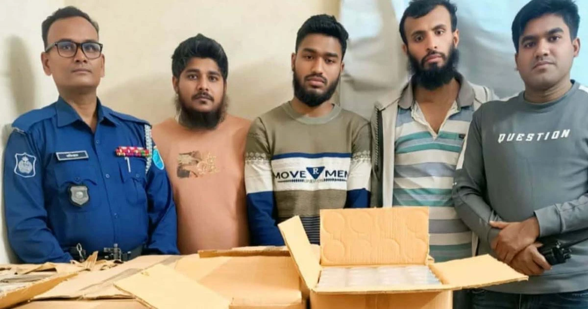 কালীগঞ্জে ১৮২৪ পিস বিয়ারসহ তিনজন আটক
