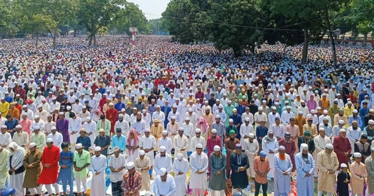 ৬ লাখ মুসল্লির অংশগ্রহণে শোলাকিয়ায় ঈদ জামাত