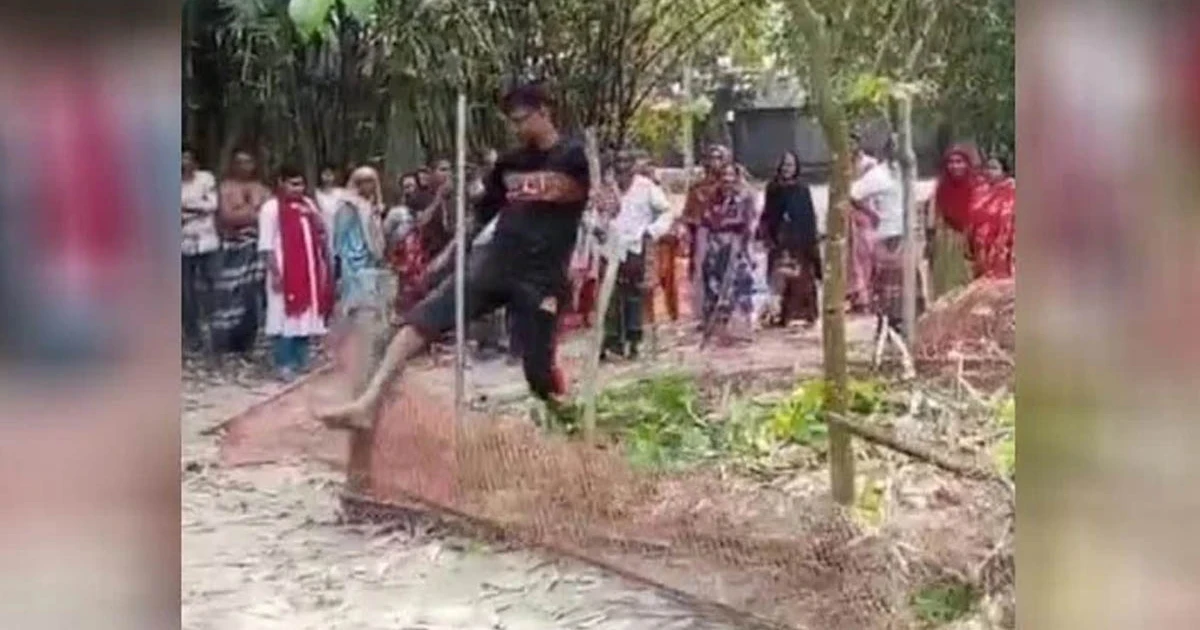 সম্পত্তির ভাগ কম পাওয়ায় বাবার কবর ভেঙে তছনছ করলো ছেলে