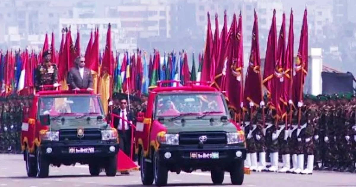 জাতীয় প্যারেড স্কয়ারে বর্ণাঢ্য কুচকাওয়াজে প্রধানমন্ত্রী তারেক রহমান