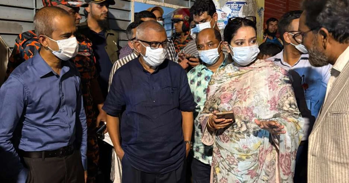 গ্যাস লাইট কারখানা পরিদর্শনে শ্রমমন্ত্রী: অগ্নিকাণ্ডে নিহত ও আহতদের পরিবারকে আর্থিক সহায়তার ঘোষণা