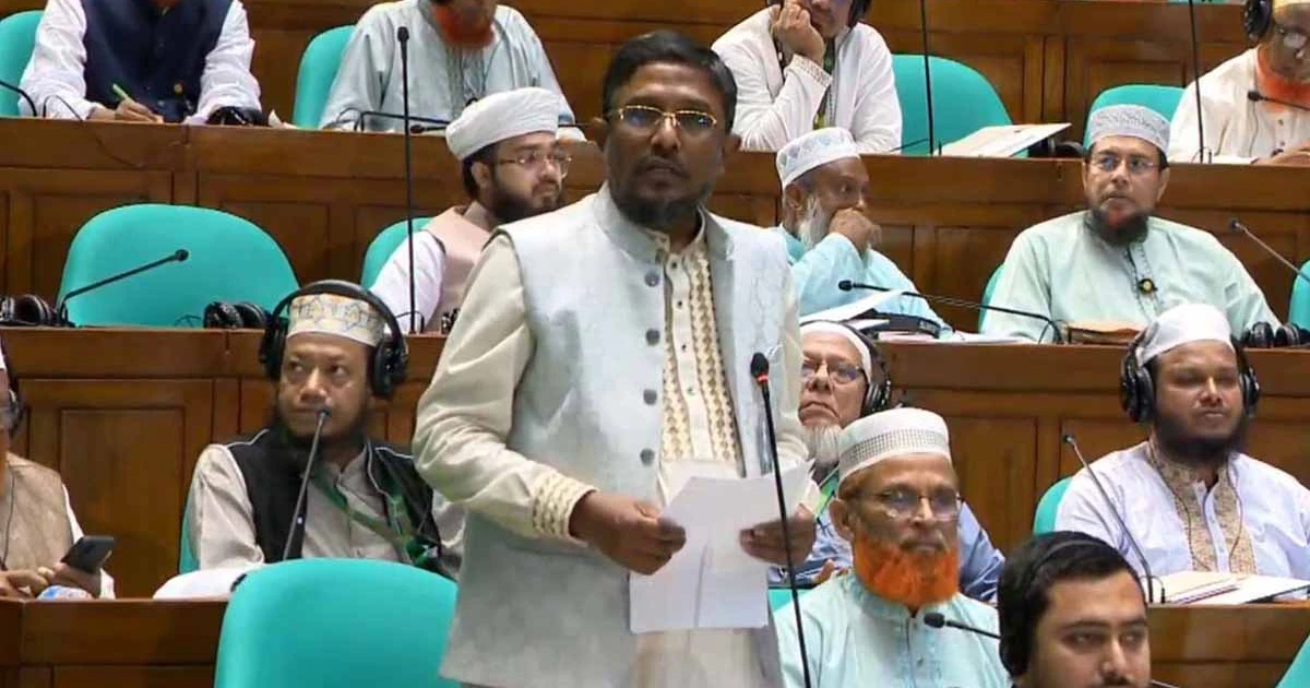রাত ২টা পর্যন্ত লাইনে দাঁড়িয়েও তেল পাইনি