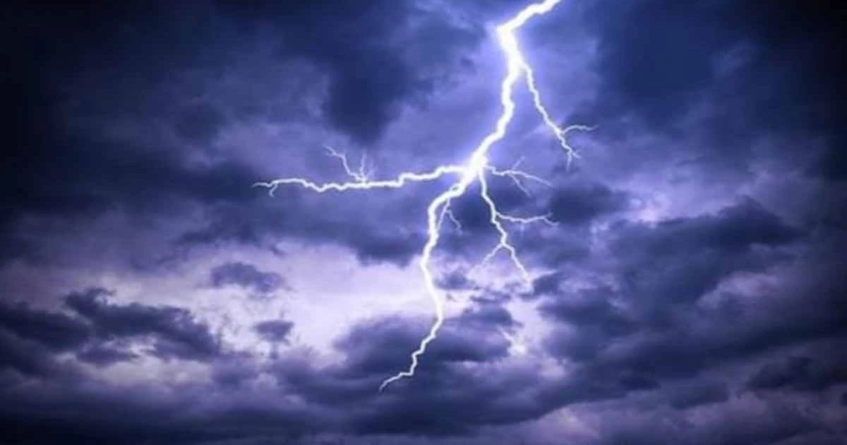 বজ্রপাতে প্রাণ গেল দরিদ্র  কৃষকের
