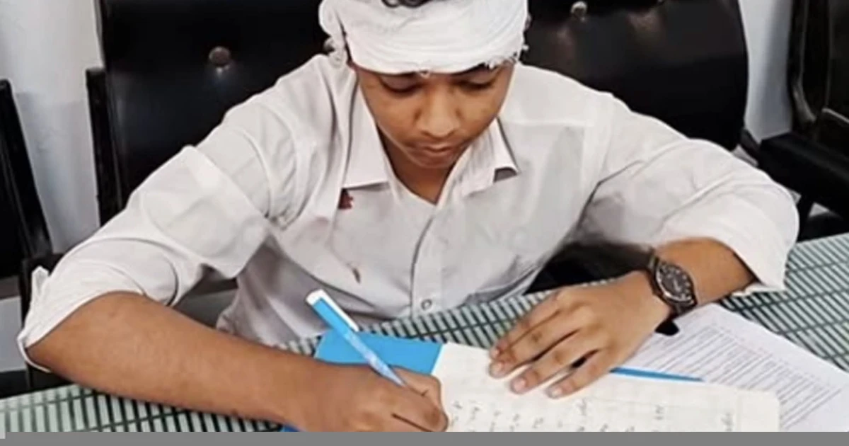 পরীক্ষার হলে দুর্ঘটনা, রক্তাক্ত হয়েও লিখল উত্তর পত্র