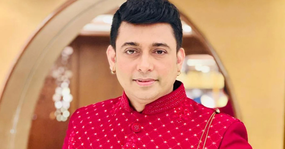 অল্পের জন্য প্রাণে বেঁচে গেলেন জায়েদ খান