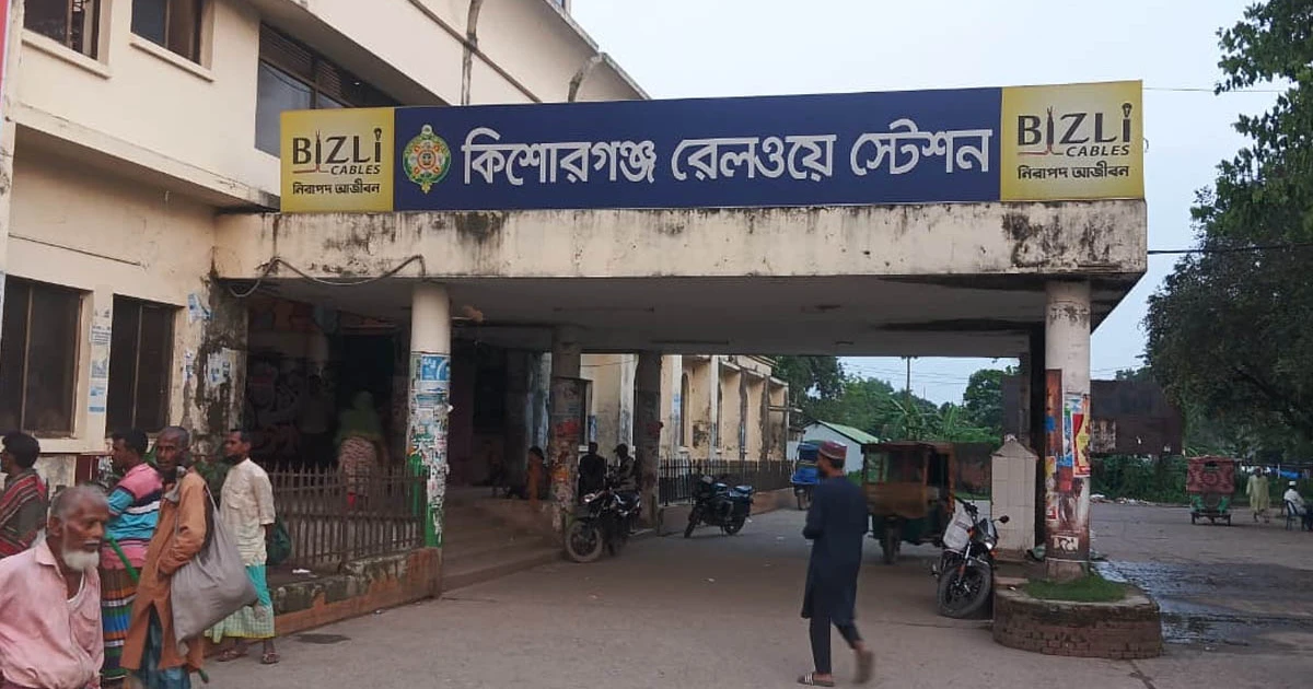 ডিউটি না করেই অগ্রিম স্বাক্ষর আলোচনায় পি-ম্যান উসমান গনি