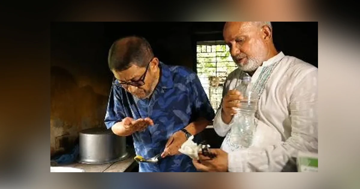 হাসপাতালের খাবার মুখে নিয়েই ফেলে দিলেন স্বাস্থ্যমন্ত্রী