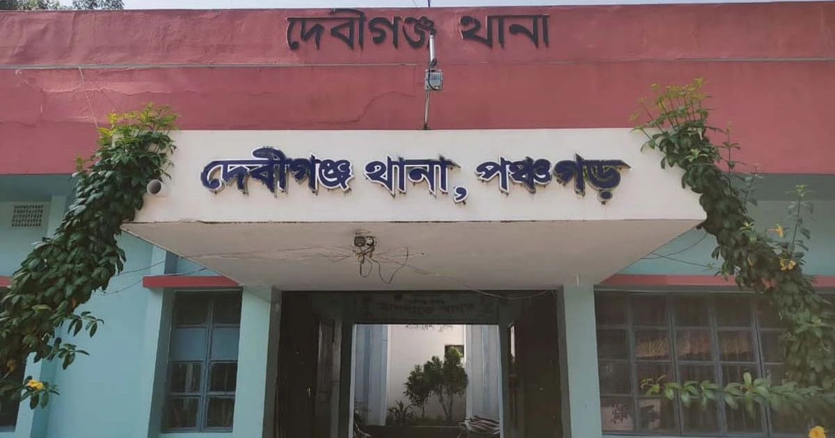 ছাত্রীকে স্কুলে পৌঁছে দেয়ার কথা বলে শ্লীলতাহানির অভিযোগ প্রতিবেশীর বিরুদ্ধে