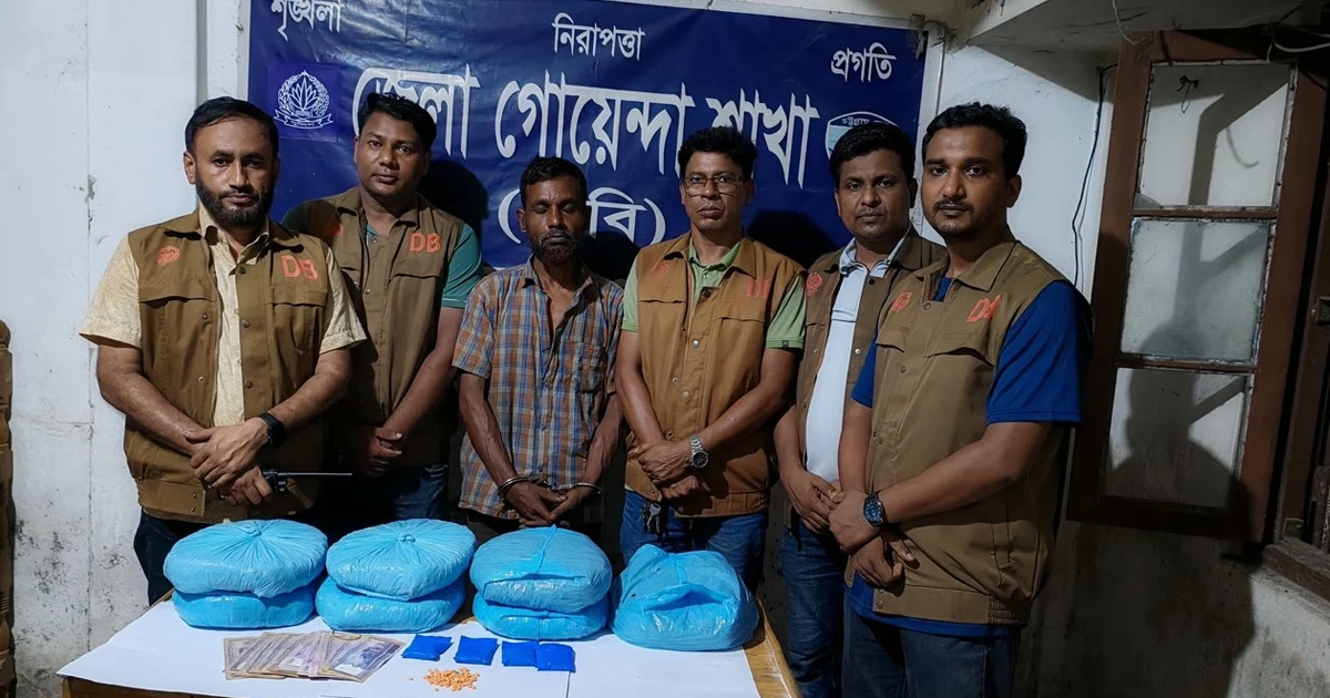 মেকানিক দোকানেই চলছিল মাদক কারবার, গ্রেপ্তার-১