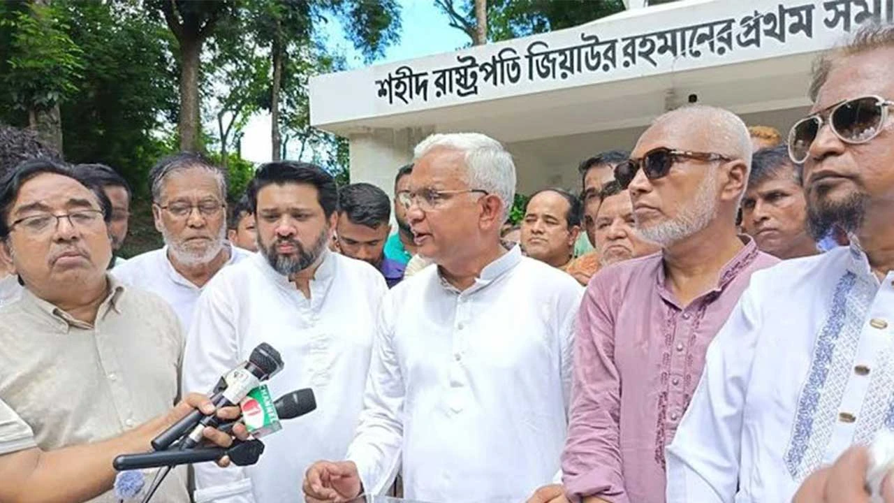 হতাশাগ্রস্ত জাতির দায়িত্ব কাঁধে তুলে নেন মেজর জিয়া