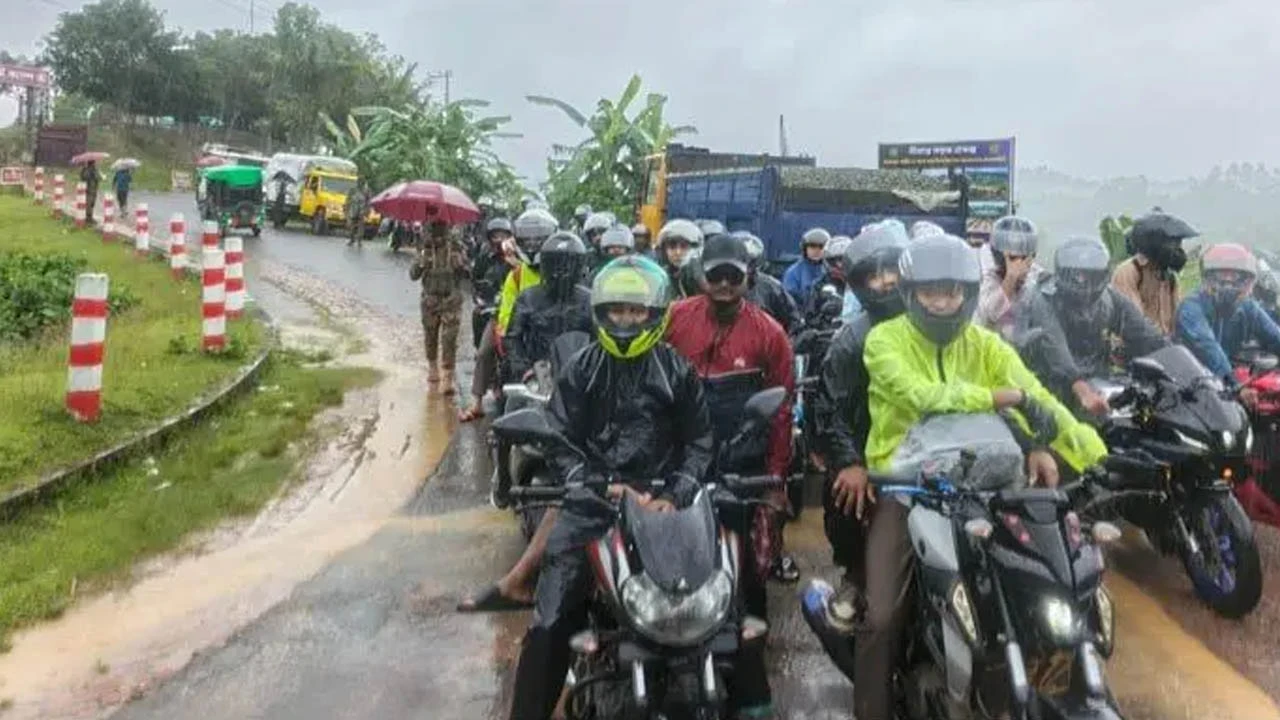 সাজেক থেকে ফিরেছেন আটকা পড়া পর্যটকরা, বন্ধ থাকবে ভ্রমণ