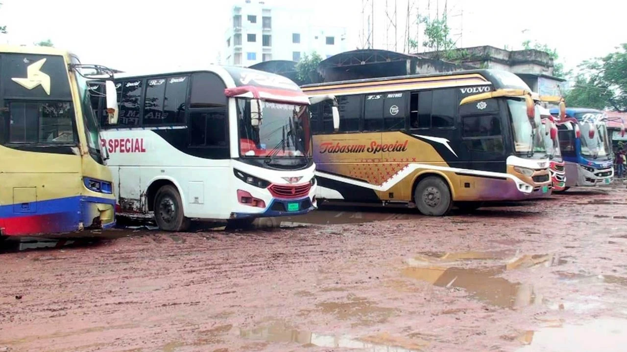 রাজশাহীর সঙ্গে সারাদেশের বাস চলাচল বন্ধ