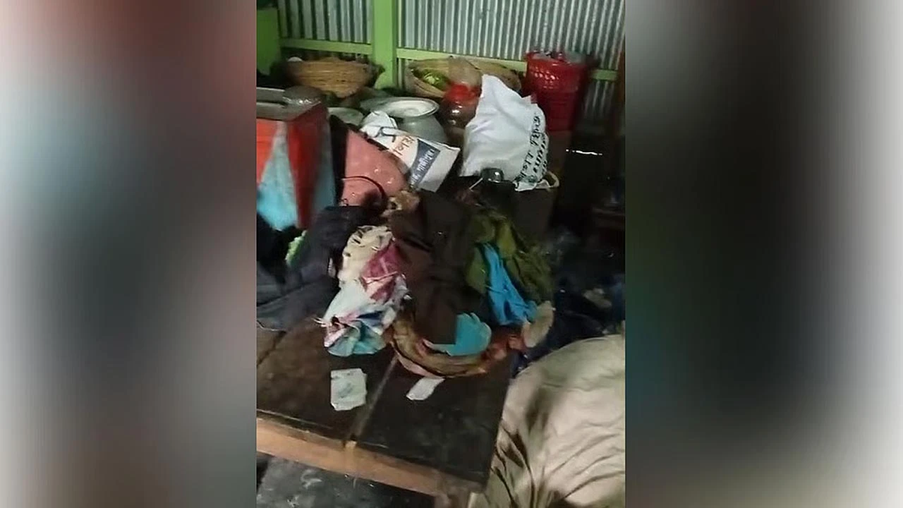 পানির ট্যাংকে নেশা দ্রব্য মিশিয়ে বাড়ির মালামাল চুরি