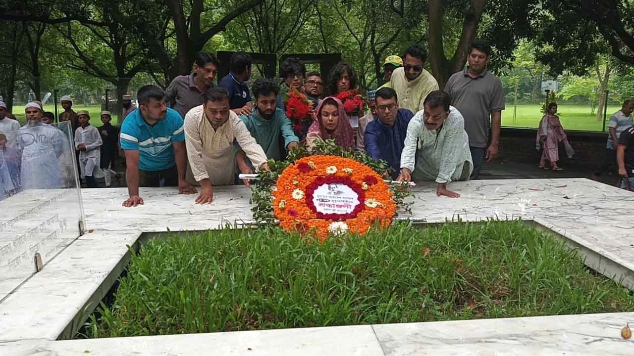 হুমায়ূন আহমেদের ১৪তম মৃত্যুবার্ষিকী: স্মৃতির আলোয় নুহাশ পল্লী, হারিয়ে যাচ্ছে সেই জৌলুস