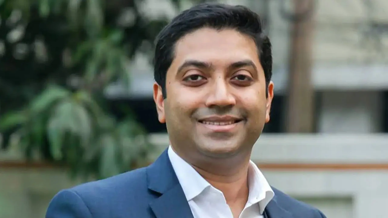 শিক্ষিকার গান গাওয়াকে অন্যায় মনে করি না