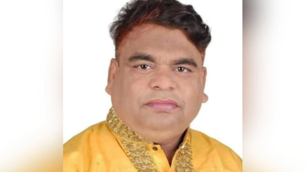 থানায় ওসির সামনে সাংবদিকদের উপর বিএনপি নেতাকর্মীদের হামলার চেষ্টা