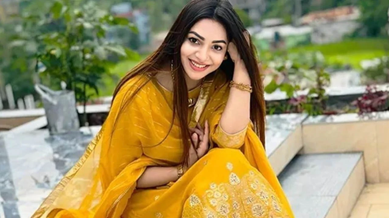 তোমাকে ছাড়া এখনও বেঁচে আছি, প্রভার রহস্যময় পোস্ট