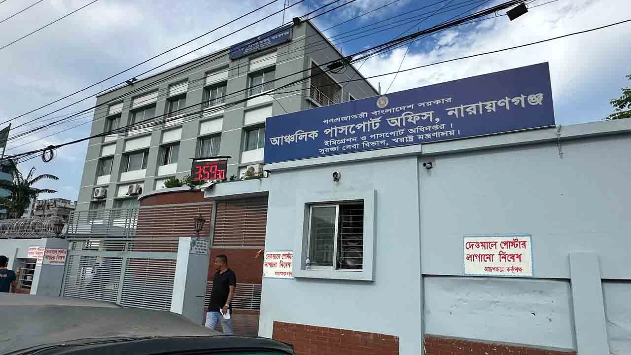 অভিযানে কমছে না দালালদের তৎপরতা, হয়রানির অভিযোগ কর্তৃপক্ষের বিরুদ্ধে