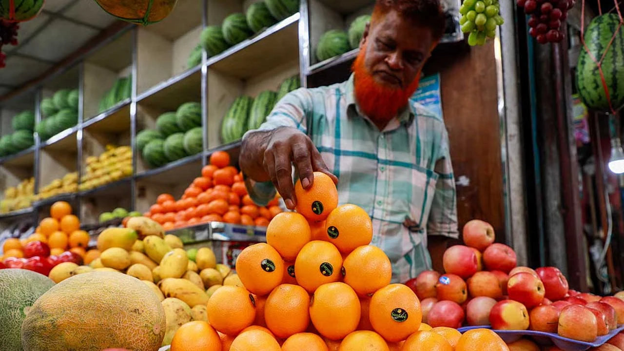 ৮৭ টাকার মাল্টায় শুল্ক ১০৭ টাকা!