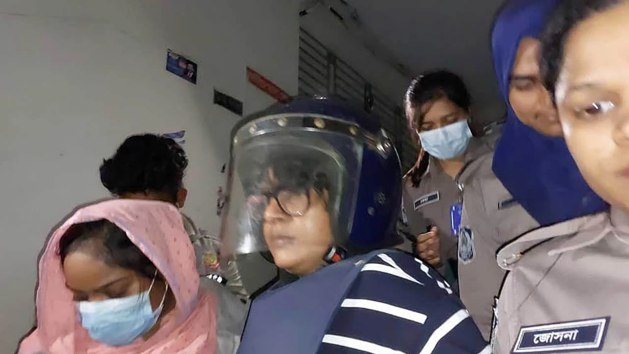 সাবেক সেনা কর্মকর্তা দেবাশীষ-গুলশান আরা রিমান্ডে, কী অভিযোগ