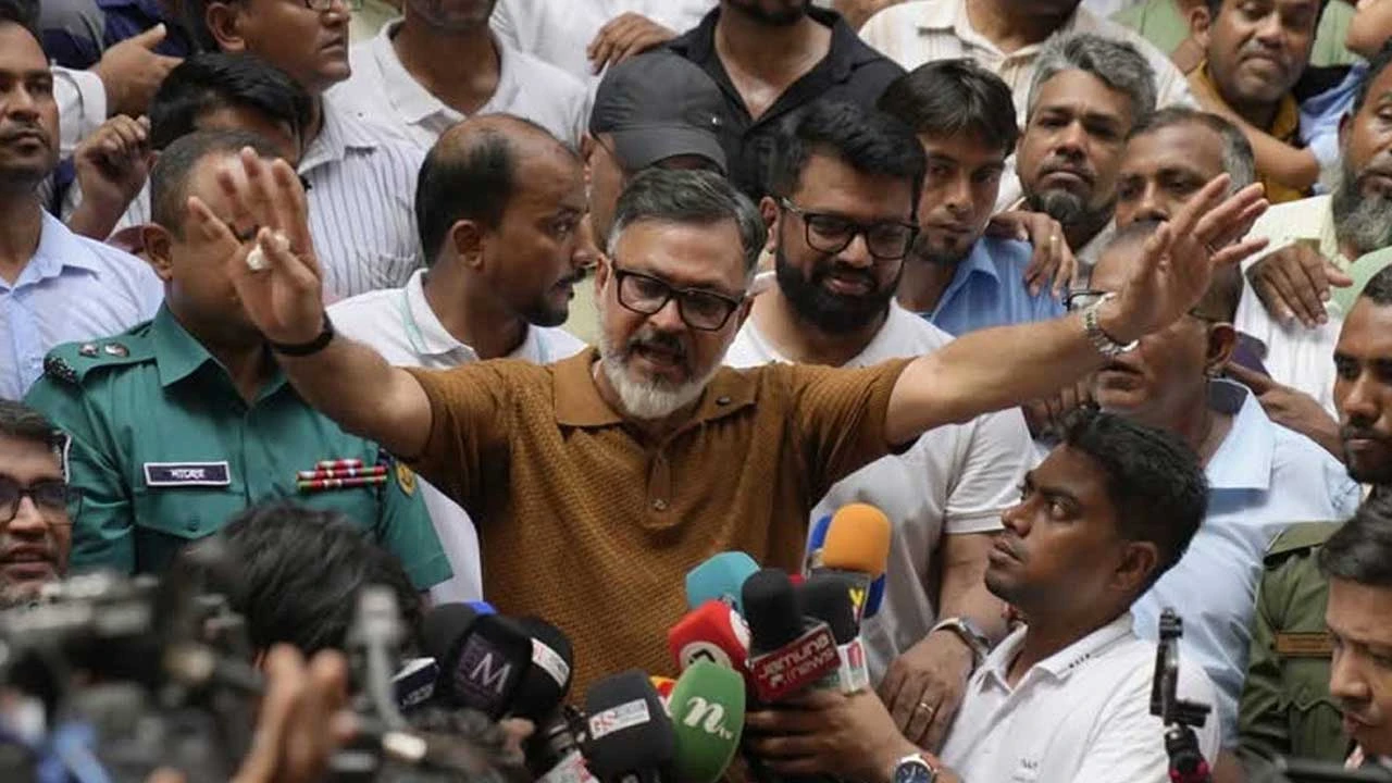ফুটপাতে দোকান বসানোর চেষ্টা করলে চলবে অভিযান: ডিএনসিসি প্রশাসক