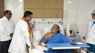 অসুস্থ হয়ে হাসপাতালে মিঠুন চক্রবর্তী
