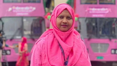 মাস্টার্স পাস করেও বাস চালক, ভাইরাল সেই নারী যা বললেন
