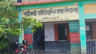 বিদ্যালয়ের টয়লেট থেকে হাত-পা বাঁধা ছাত্রী উদ্ধার